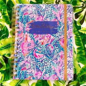 NWT Lilly Pulitzer Large Jan 2021 Agenda
